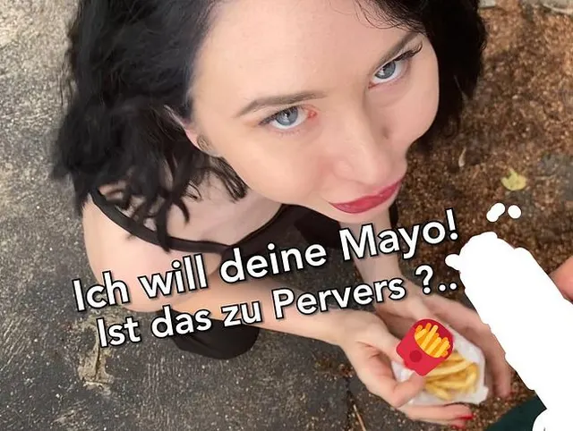 Ich will deine Mayo!!! Ist zu Pervers? Public Sperma essen