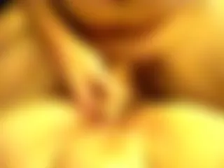 Geil durchgefickt mit Schwanz und Dildo