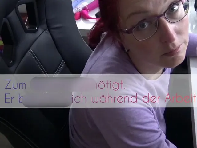 Zum Blowjob genötigt. Er benutzt mich während der Arbeit.