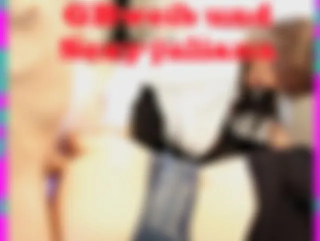 2 Büroschlampen geil gefickt Teil 2