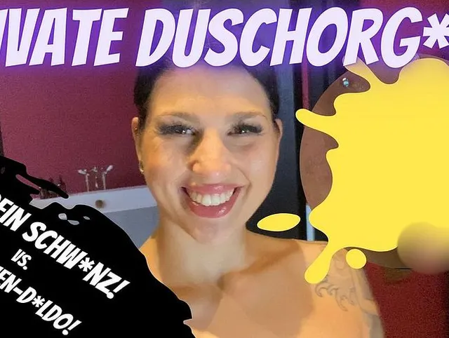 ALIEN DILDO VS. Schwanz - Orgie in der Dusche!