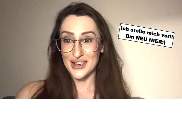 Ich stelle mich vor! Bin NEU HIER :)