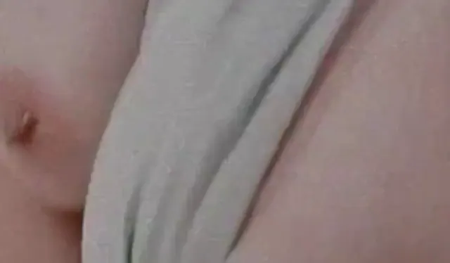 Pussy dehnen mit meiner großen Hand