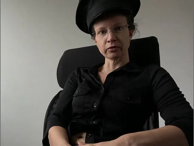 Du bekommst eine Anzeige wegen Erregung öffentlichen Ärgernis!