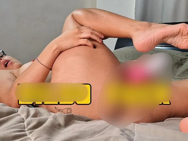 Meine Muschi liebt einen sehr großen und verspielten Vibrator