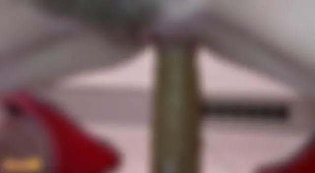 Dildo auf dem Boden...