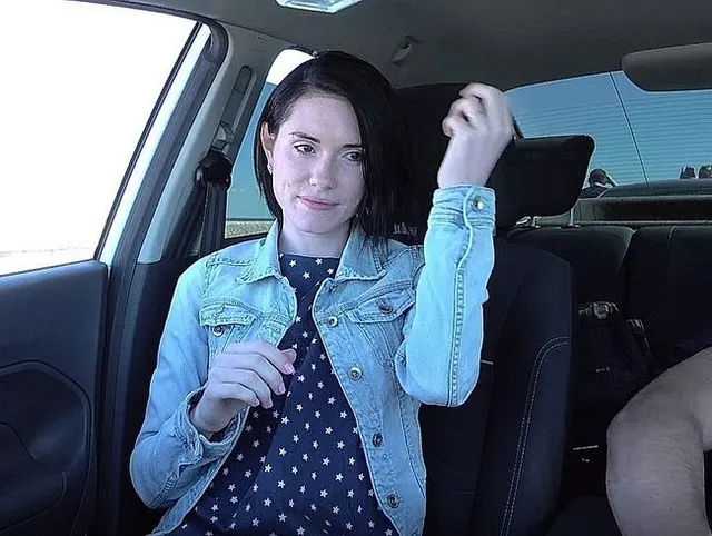 PROFESSIONAL PICK UP - (TEIL 2) - ASS SPIELT IM AUTO