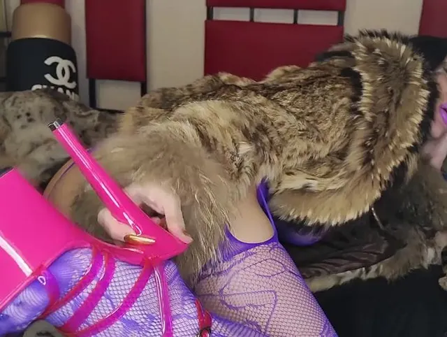 Fur Goddess bietet grausame verbale Demütigung, SPH und Pignose