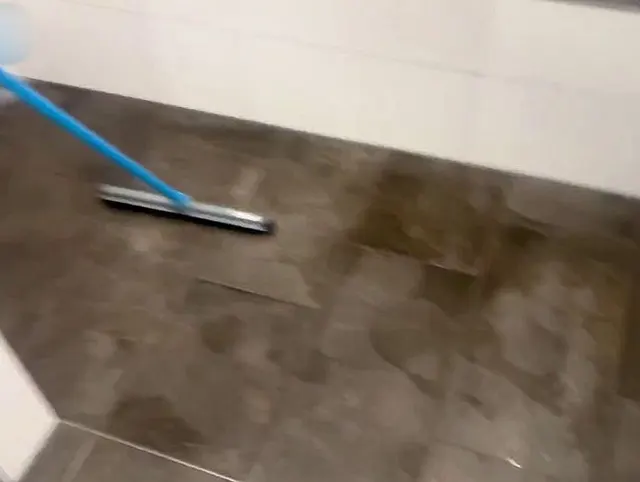 Nice to pee you, einfach geil gepinkelt!