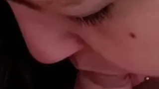 Andre schön sein schwanz bis zum schluss geblasen
