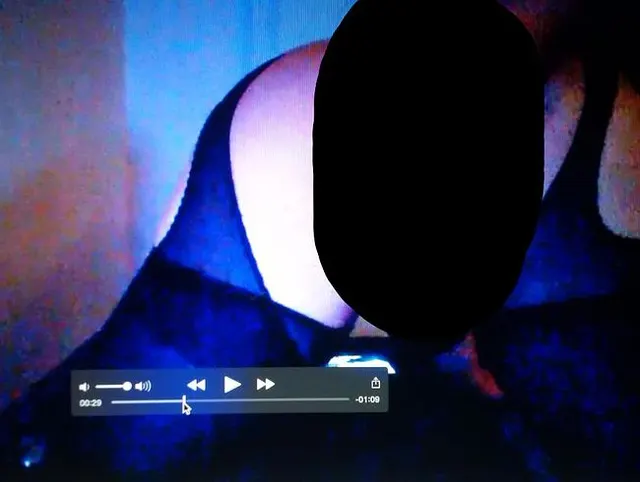 Jessy´s erste Anal fist versuche