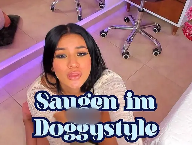 Saugen im Doggystyle