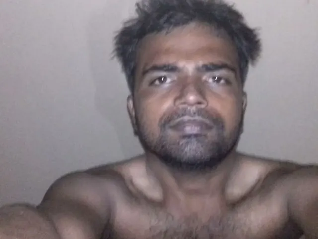 mayanmandev cute guy striptease abspritzen und pissen video