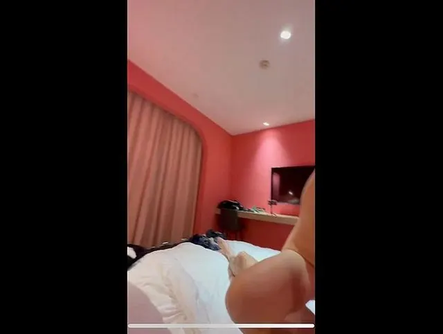 Luluwildxoxo - Geil im billigen Stundenhotel gefickt mit Creampie in der triefend nassen Asiafotze