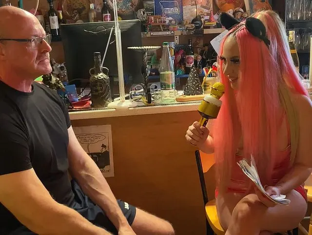 Pornostar fickt den langen nach dem Casting