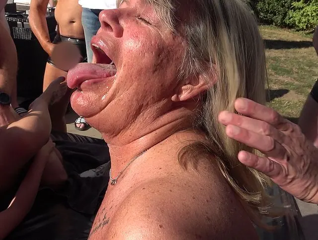 Gang Bang Schlampen Fickerei Teil 4...............