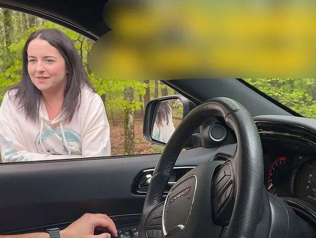 Verfickte Anhalterin! Im Auto durchgefickt!
