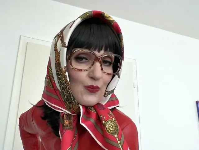 Große Vintage Brillen Vorführung - Kopftuch Stieftante bringt Dich zum abspritzen