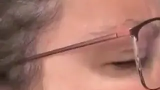 Gierige Ehehure schluckt gierig den Schwanz und die Ficksahne in den Hals