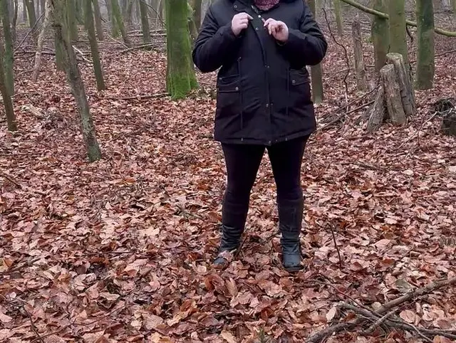 Ein kleiner Strip im Wald ?
