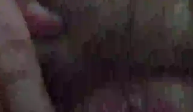 Ich lege mir Nippelklemmen an und werde gefingert