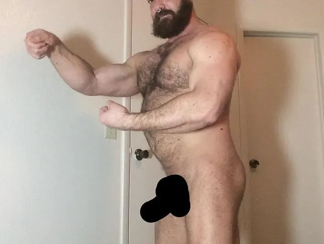 MuscleBear Flex and Cum