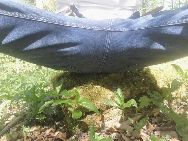 BeobACHTE mich im Wald bei einer intensiven Alpha-Cock Massage
