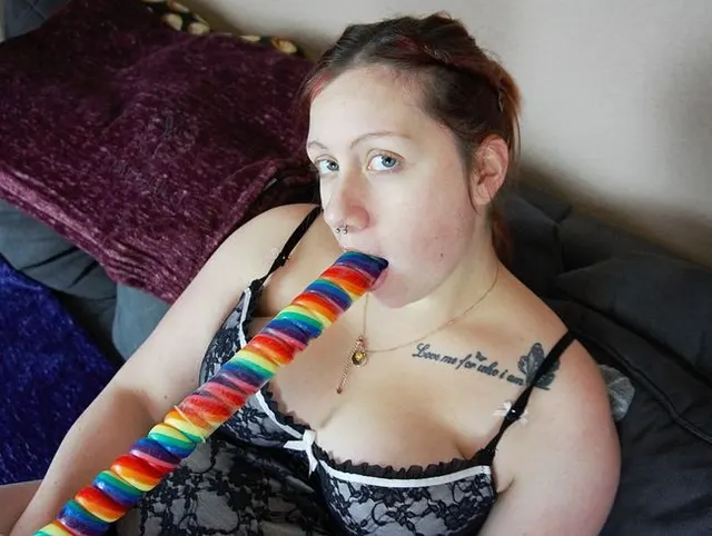 Die Süßeste Pussy im Netz | Lollipops Lollipop Solo