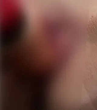 Dildo in Fotze schieben, Nahaufnahme