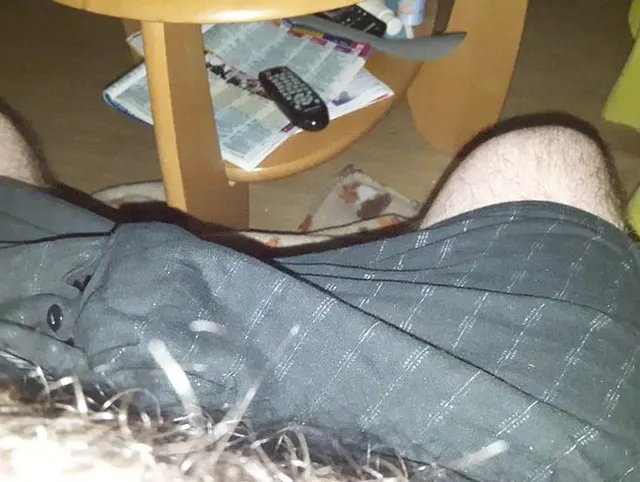 Mir das Sperma aus dem Schwanz geholt