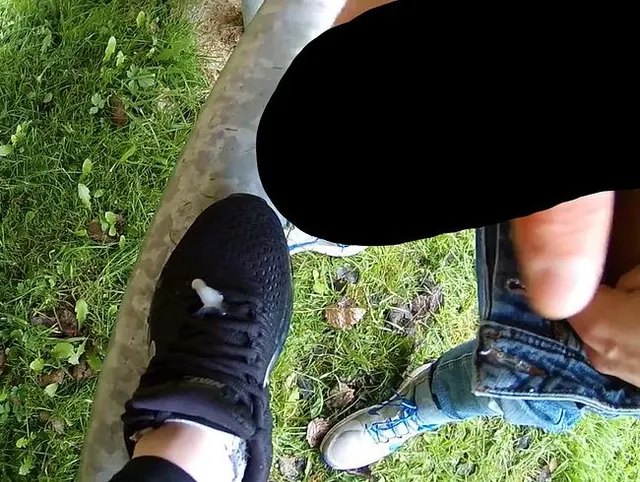 Kehlfick auf`m Skaterplatz !