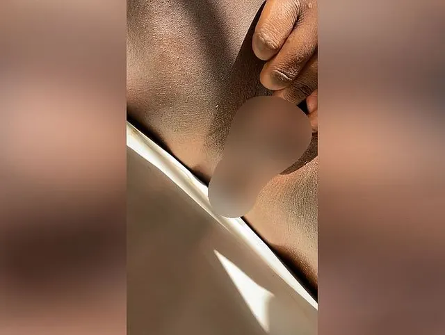 Sexy Ebony Rose – Schwarze BBW mit rosa Pussy-Tease Teil 1