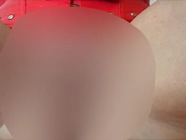 Zicken Pussy wird mit schwarzen Dildo weit geöffnet Part I