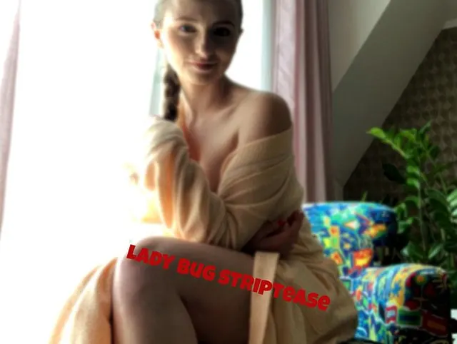 Lady Bug striptease