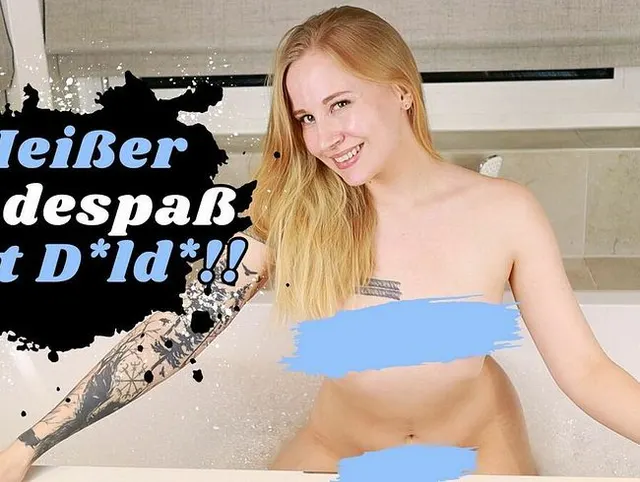 Heißer Badespaß mit Dildo