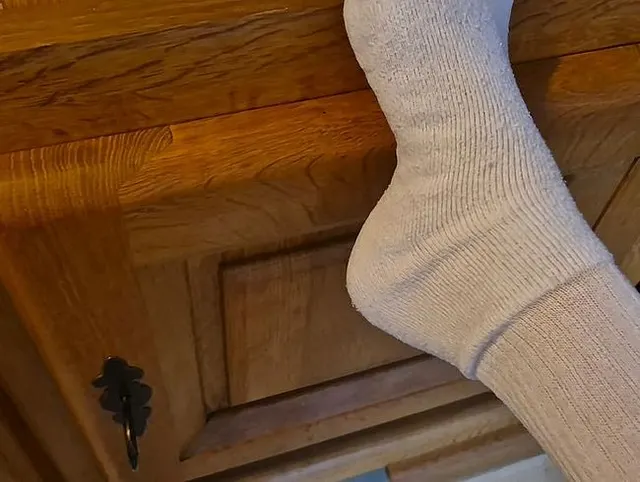 Wunsch Video für Sochenfan 36 - Geil nackt in weißen Socken gewichst!