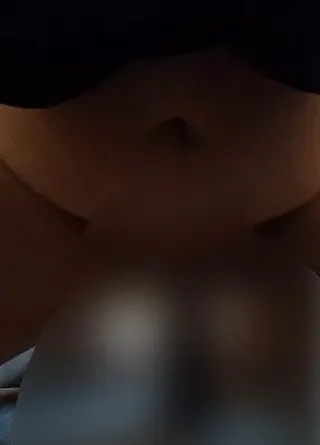 Ich setz mich mit meiner Muschi auf eine Flasche.!