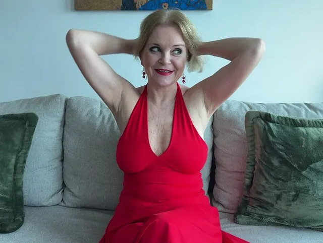Tante Jennys Pornocasting – Sie hat alles gegeben!