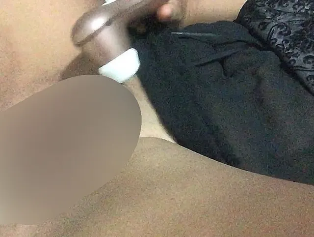 Ich masturbiere alleine mit meinem Satisfyer!!