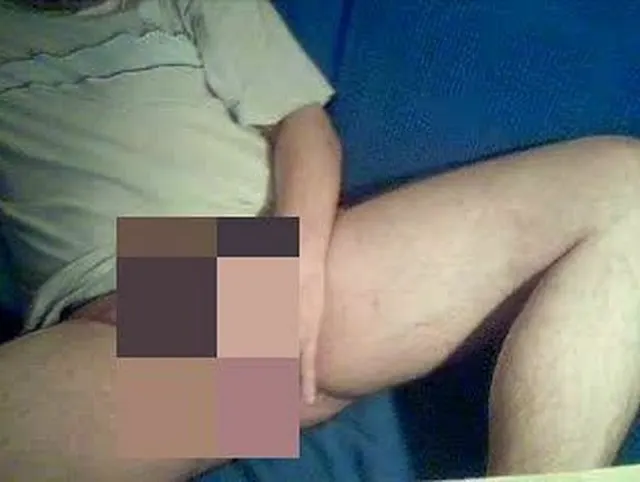 Wixe mich vor der Cam bis ich spritze.