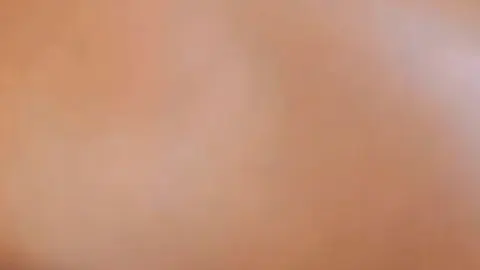 meine saftige Muschi hat Spaß!! Noch ein bisschen und dann kommt der Orgasmus
