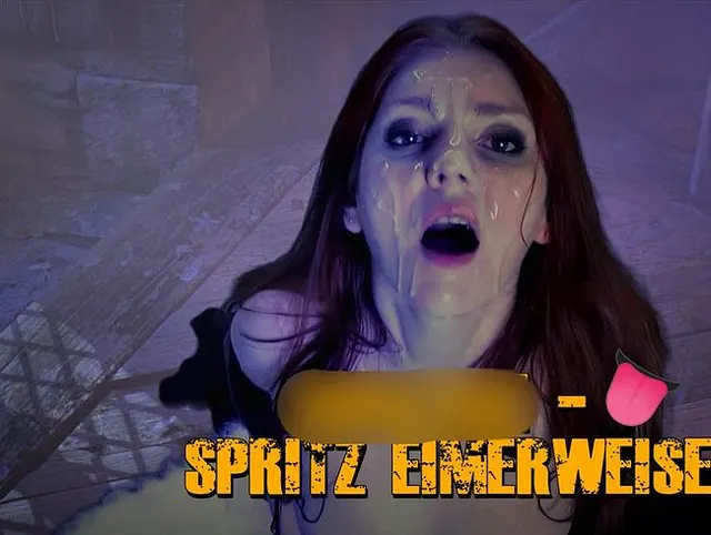 Cum Face  - Spritz Eimerweise