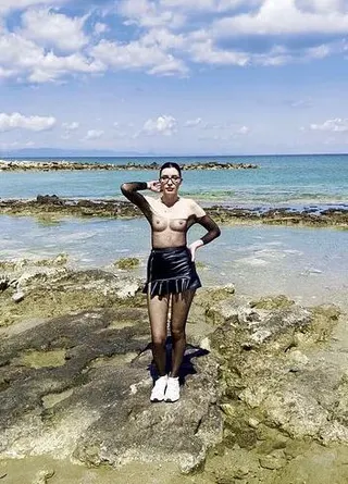 Einsame Strandbucht würdest du es wagen mich hier spontan zu vernaschen? :)