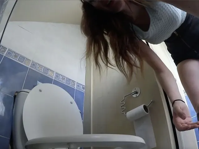 Sophia hat ein echtes Wedgie-Problem