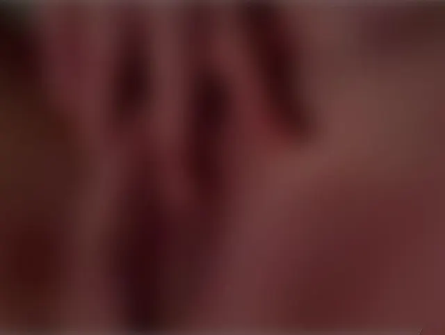 Ich muss mich vorher erst warm und nass fingern... bevor der große Dildo kommt...