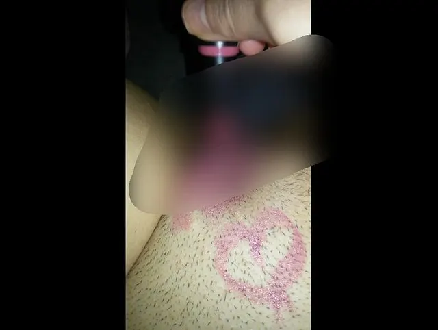 userwunsch: Lippenstift auf meiner muschi