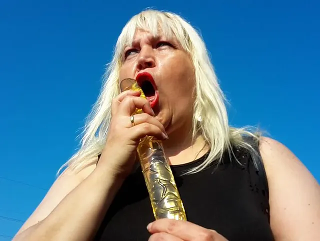 gewagte Dildospiele