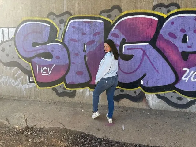 Extrem Public! Hose runter unter der Brücke, jeder konnte mich sehen!