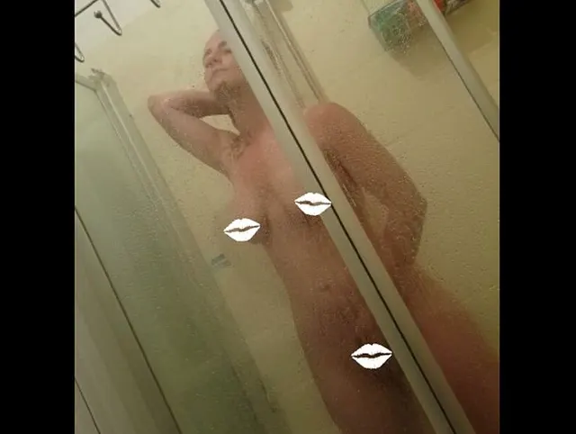 Feuchter Spaß unter der Dusche