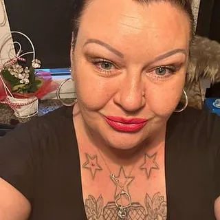 Profilbild von Lindaaa Hot